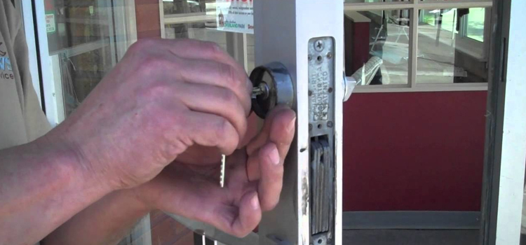 commercial door lock repair Soledad